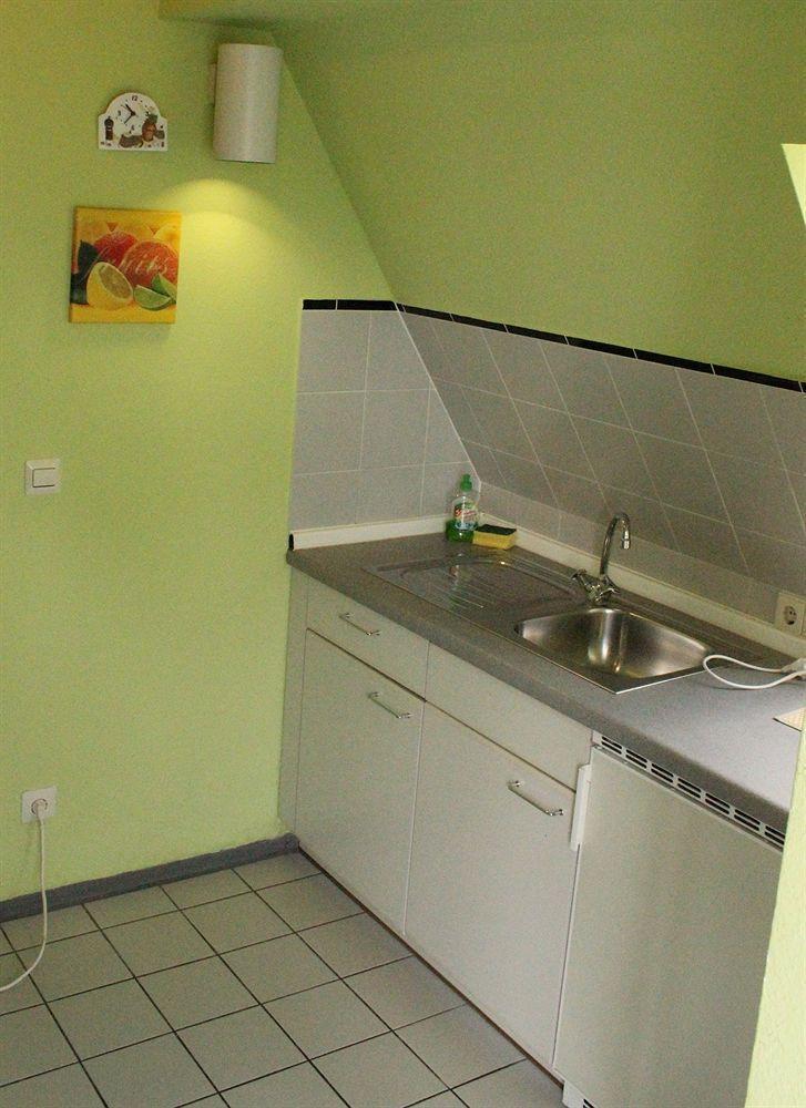 Apartment-Hotel-Dahlem Берлин Экстерьер фото